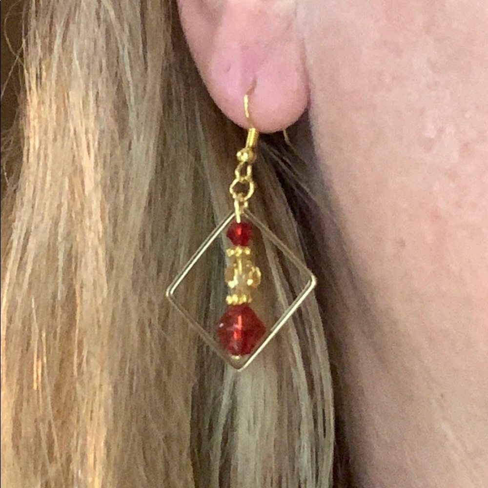 21052 Amber and red rhinestone earrings - Picture 4 of 4